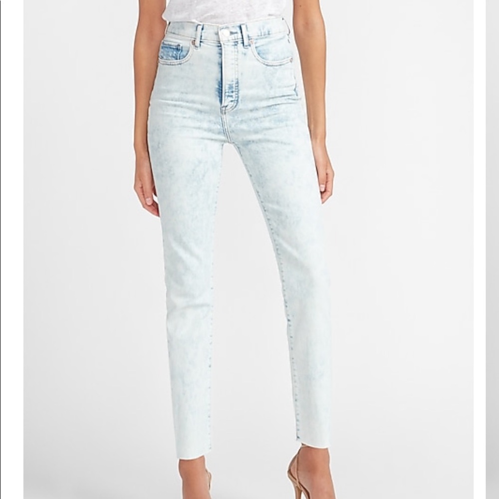 High Waisted Acid Wash Raw Hem Slim Ankle Jeans